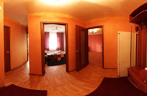 Квартиры - Леонид - 2-комнатная квартира на с. садыковой, 7 - Прихожая