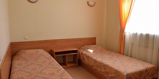 Загородный отель Ирбис - Двухместный номер с двумя раздельными кроватями - интерьер